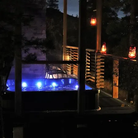 Ulkuvilla By Aavalevi Levi